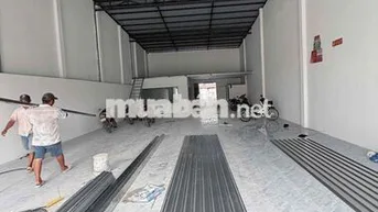 CHO THUÊ KHO 550m2 20tr - NỀN GẠCH MEN CÓ VĂN PHÒNG SÂN TRC SAU RỘNG