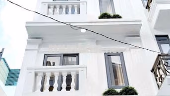 Cho thuê gấp nhà MT 6A Đường Số 3 Cư Xá Đô Thành, Phường 4, Quận 3 