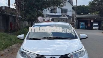 Toyota Vios 1.5 bản E 2019 Tự động Trắng