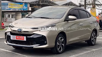Toyota Vios 1.5G 2023 Vàng cát 20.000 km
