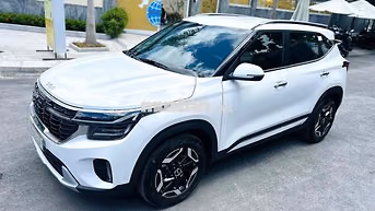 KIA Seltos 1.5 Luxury 2026 - 4k km - Sơn zin 100%