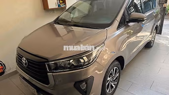 Toyota Innova 2022 Số sàn Nâu 68.000 km