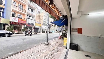 Cho thuê mặt bằng kinh doanh tự do rộng rãi có lối đi riêng