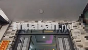 Nhà 1 trệt + 1 lầu, 1WC, Ban công, Bếp