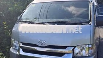 Toyota Hiace 16 chỗ Bạc Dầu