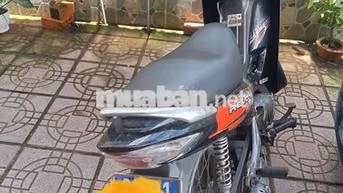 Suzuki Revo Đen Xăng