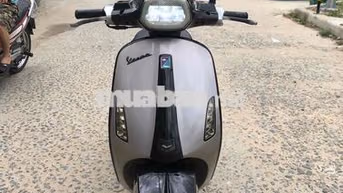 Piaggio Vespa 50cc Bạc LED