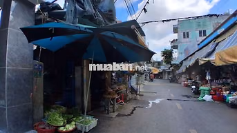 bán nhà mặt tiền chợ phường dĩ an