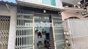 Lạc Long Quân. full nội thất (1pn, 1wc). Hẻm ba gác. DTSD 4M2