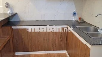 Miếu Nổi 18 tầng - thang máy - Giáp Quận 1