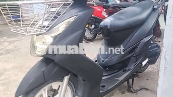 Yamaha Ultimo Tự động màu Đen