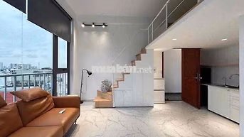 Cho thuê căn hộ duplex view trời 40m2 chỉ 7tr gần PHÚ MỸ HƯNG, UFM