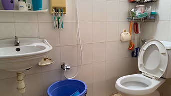 Cho nam ở ghép nhà nguyên căn chung cư cũ