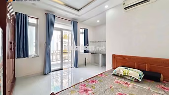 PHÒNG STUIO BAN CÔNG GIÁ RẺ - CÓ THANG MÁY - SẠCH SẼ, SẴN MÁY LẠNH