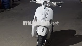 Piaggio Vespa 