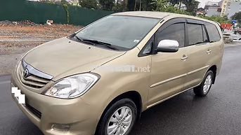 Toyota Innova G 2011 Số sàn Ghi vàng