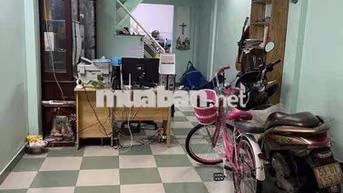 Cho thuê nhà hẻm phan huy ích trệt lầu 2pn ,giá 9tr