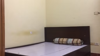 Cho thue Phồng 20m2 Khép kín đủ đồ Ngõ 33 Lang Yên Hồng Hà HN 