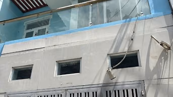 Bán Nhà : 341/4/1 Bến Phú Lâm P.9 Q.6 Tp.HCM - dt:46,4 m2 4 tầng lầu