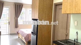Studio Quận 1 25-30m² Full Nội Thất, Ban Công, Thang Máy
