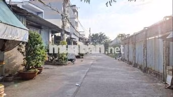Nhà hẻm 4m Hồ Học Lãm, Bình Tân, 4,2x15,5 cấp 4, giá 4,5 tỷ.