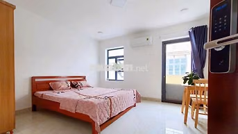 Khủng-Rộng 35m² - Ban công-Thang máy-Hầm xe-Full nội thất-Gần Văn Lang