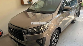 Toyota Innova 2.0E 2022 Số sàn Nệm da