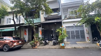 GIẢM 2 TỶ- Bán gấp căn nhà MT Lê Sao- DT 4x18- Đúc 4 Tấm- nhỉnh 9 TỶ