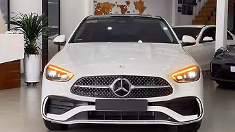 Mercedes-Benz C300 2025 Trắng 7.000 km