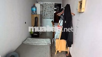 Phòng ban công 1 nữ gần Đại học Tôn Đức Thắng, RMIT, Nguyễn Tất Thành