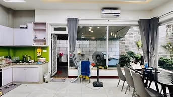 Khu sân bay Biệt thự đẹp 4 Tầng 7 x 21m Chính chủ để giá siêu tốt 
