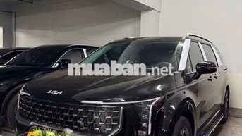 Kia Carnival HEV 2026 3000 km Đen Ghế thương gia