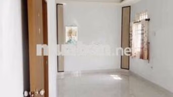 Nhà gò vấp 2 lầu. gần pham văn đồng gần trung tâm siêu thi Emart