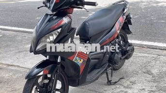 Yamaha Nouvo 4 Tự động Đen, Đỏ