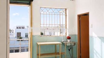 Chính chủ muốn cho thue lại phòng 20m2 có ban công ,cua sổ tại Binh Th