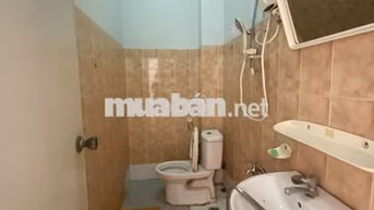 Cho thuê nguyên tầng 2 phòng ngủ 2 WC + sân thượng + bếp riêng