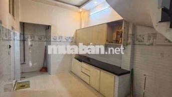 Cho thuê nhà nguyên căn Đường Trần Phú P8 Quận 5