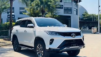 Xe Toyota Fortuner Legender 2.4L 4x2 AT 2022