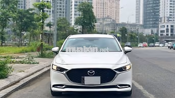 Mazda 3 Deluxe 2025 Trắng 1 vạn