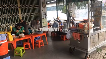 sang quán bún bò kinh doanh lâu năm có lượng khách ổn định 