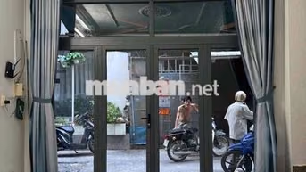Cho thuê nhà hẻm xe hơi vào tận cửa ngay Emart Phan Huy Ích Gò Vấp
