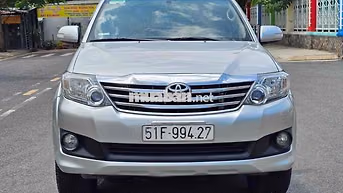 Toyota Fortuner 2.5G faceflit 2012 Số sàn Bạc