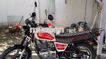 Suzuki GN250 Đỏ Trắng