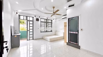 TRỐNG 2 PHÒNG BAN CÔNG CỬA SỔ TRỜI NGAY TÔ HIỆU GẦN ĐẦM SEN, HOÀ BÌNH