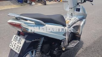 Honda Air Blade Trắng Zin êm bán hoặc giao lưu xe 