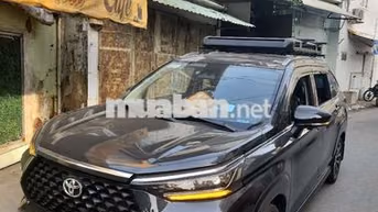 Toyota Veloz Cross TOP
