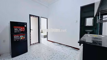 TRỐNG 2 CĂN DẠNG 2 PHÒNG NGỦ TRONG TOÀ, BAN CÔNG CỬA SỔ THOÁNG MÁT