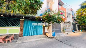 Bán nhà 5x18m, 2 lầu, thông vô KDC an Sương, Đường 8m thông, Q12