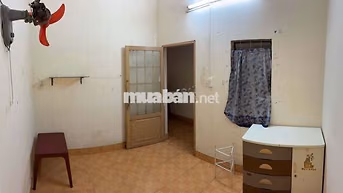 Phòng trọ 10m2 mặt tiền đường Cao Văn Lầu, Quận 6 cũ