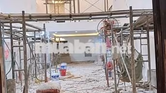 Nhà gác lửng 5x30 mới 100% mặt tiền chợ đông đúc